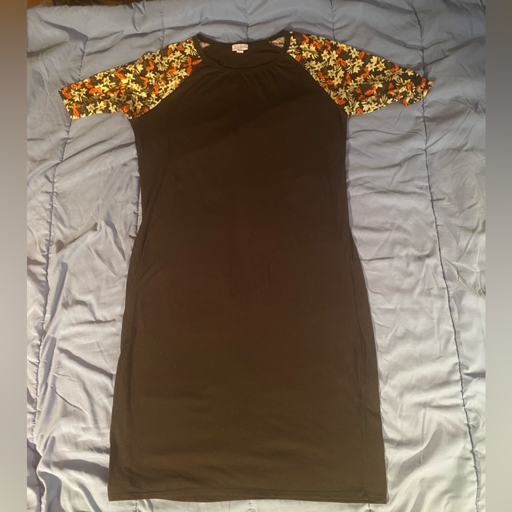 Women’s XL LuLaRoe Julia Dress black with Floral Pattern Sleeves